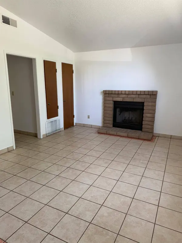 414 Vicki Lynn LN, Patterson, CA 95363