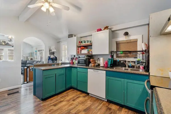 142 Penny LN, Shelburne, VT 05482