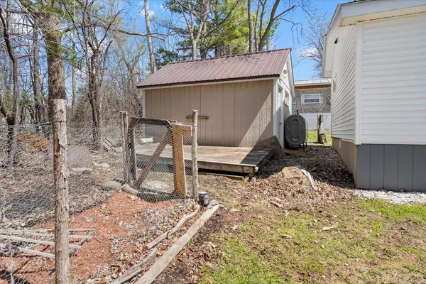 142 Penny LN, Shelburne, VT 05482