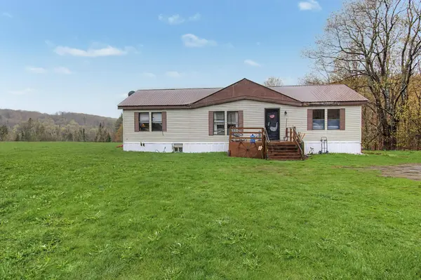 1928 W Corinth RD, Washington, VT 05675