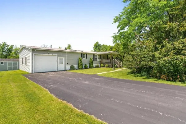 13 Michelle DR, St. Albans City, VT 05478