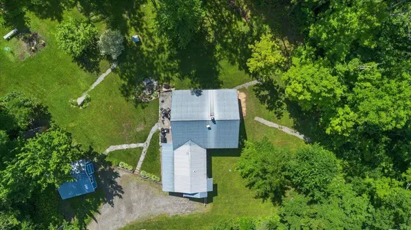 114 W Woodbury RD, Woodbury, VT 05680