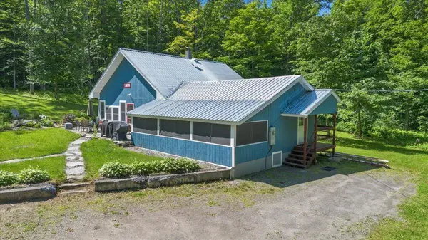 114 W Woodbury RD, Woodbury, VT 05680