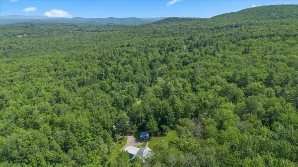 114 W Woodbury RD, Woodbury, VT 05680