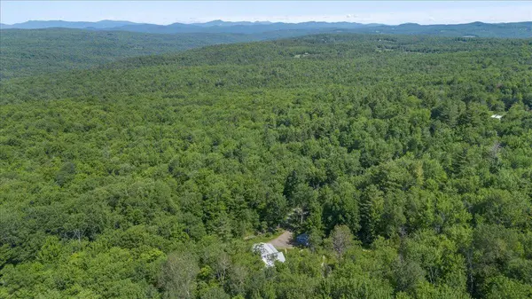 114 W Woodbury RD, Woodbury, VT 05680