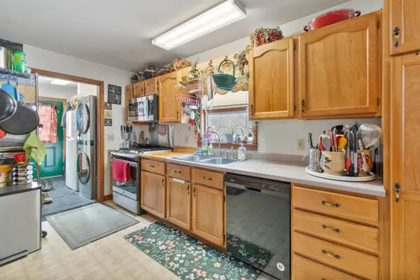 77 Johnson Street EXT, Hyde Park, VT 05655