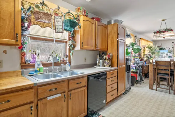 77 Johnson Street EXT, Hyde Park, VT 05655