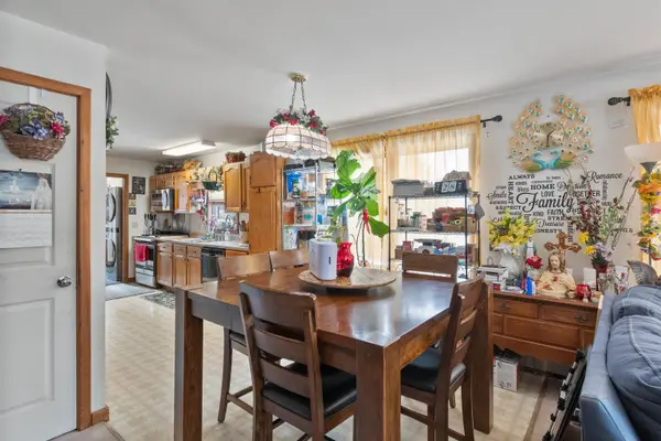 77 Johnson Street EXT, Hyde Park, VT 05655