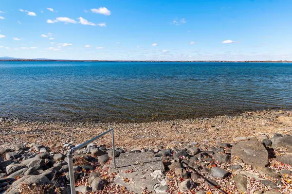 293 W Shore RD, Alburgh, VT 05440