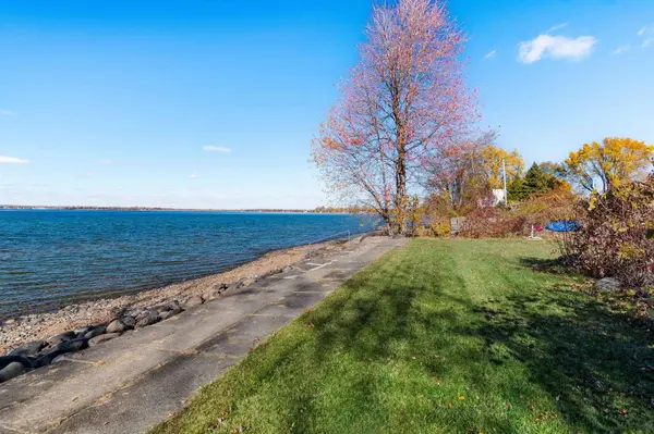 293 W Shore RD, Alburgh, VT 05440