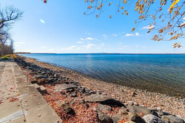 293 W Shore RD, Alburgh, VT 05440