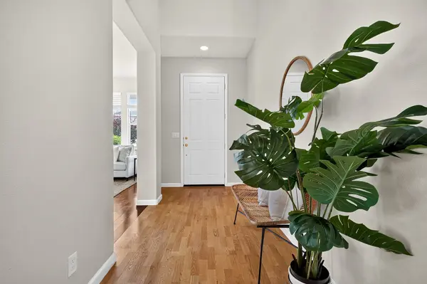 1156 Mitchell Ln, Windsor, CA 95492-6838