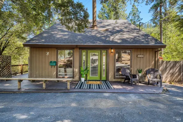 9260 Hoberg DR E, Cobb, CA 95426
