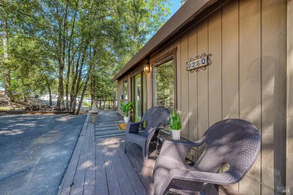 9260 Hoberg DR E, Cobb, CA 95426