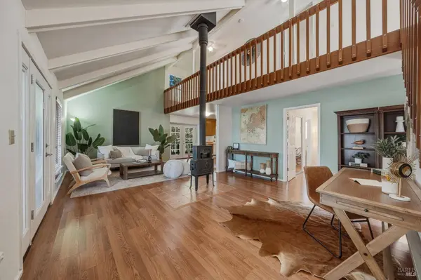9260 Hoberg DR E, Cobb, CA 95426