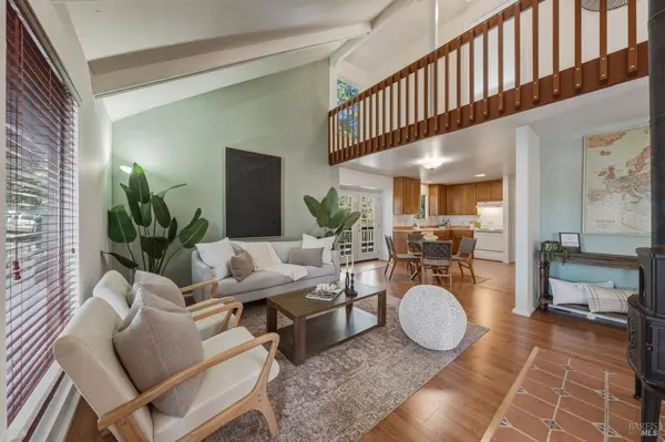 9260 Hoberg DR E, Cobb, CA 95426