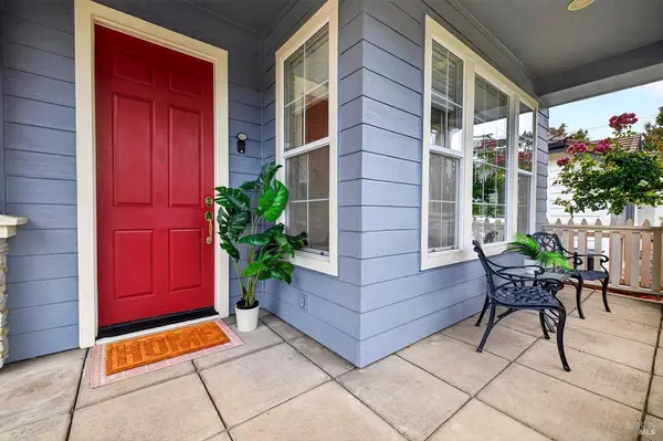 1156 Mitchell LN, Windsor, CA 95492