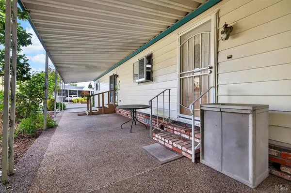82 Circulo Rosalia CT, Rohnert Park, CA 94928