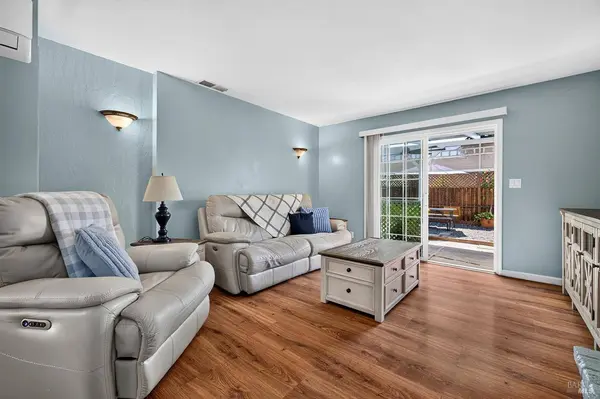 77 Adele AVE, Rohnert Park, CA 94928