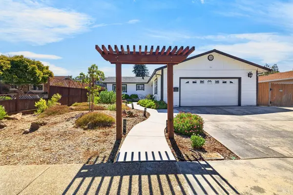 77 Adele AVE, Rohnert Park, CA 94928