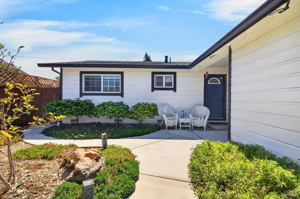 77 Adele AVE, Rohnert Park, CA 94928