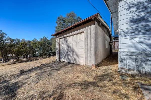 15814 31st AVE, Clearlake, CA 95422