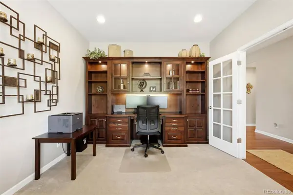 5042 S Valdai WAY, Aurora, CO 80015