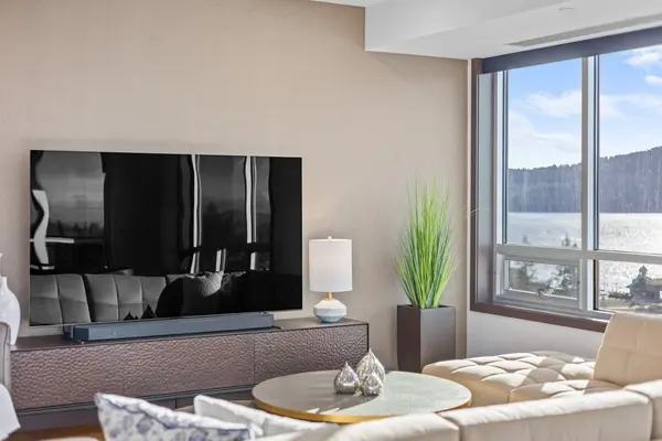 601 E Front Ave #1001, Coeur D'alene, ID 83814-2701