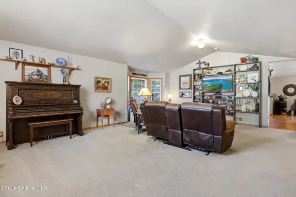 7278 E Hayden Haven Rd, Hayden, ID 83835