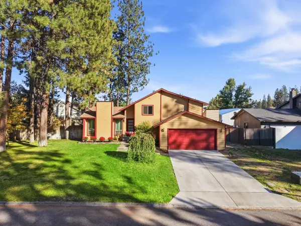 2406 N Pioneer Ridge Dr, Post Falls, ID 83854