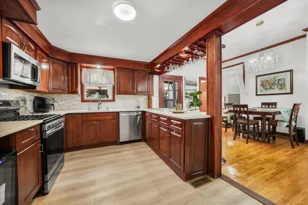 203 HANCOCK AVE, Jc Heights, NJ 07307