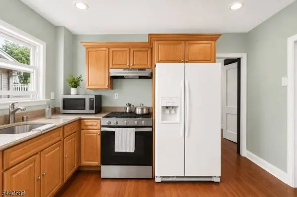 41 Berkeley Pl, Bloomfield Twp., NJ 07003