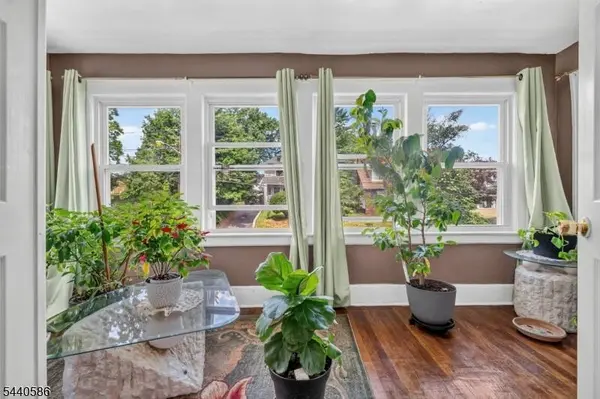 41 Berkeley Pl, Bloomfield Twp., NJ 07003