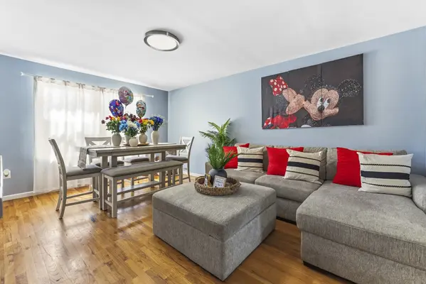 56 Vincent St, Newark, NJ 07105-4312