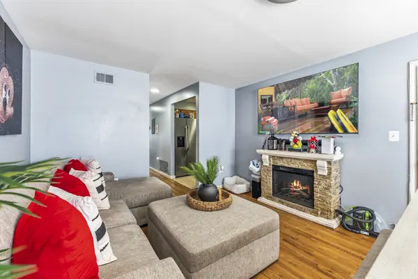 56 Vincent St, Newark, NJ 07105-4312