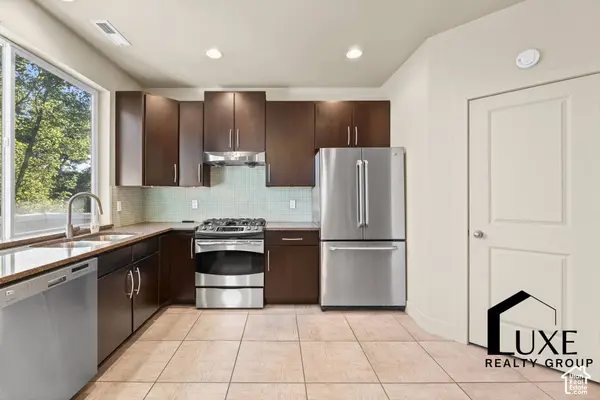 10398 S CLARKS HILL DR #109, South Jordan, UT 84009