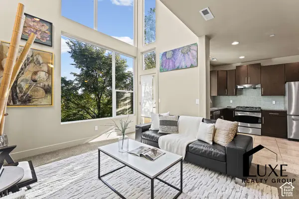 10398 S CLARKS HILL DR #109, South Jordan, UT 84009