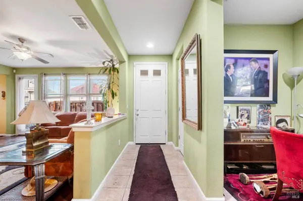 1653 Glenmore DR, Fairfield, CA 94533