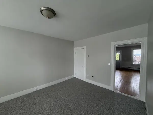 579 Clay ST #2, Manchester, NH 03103