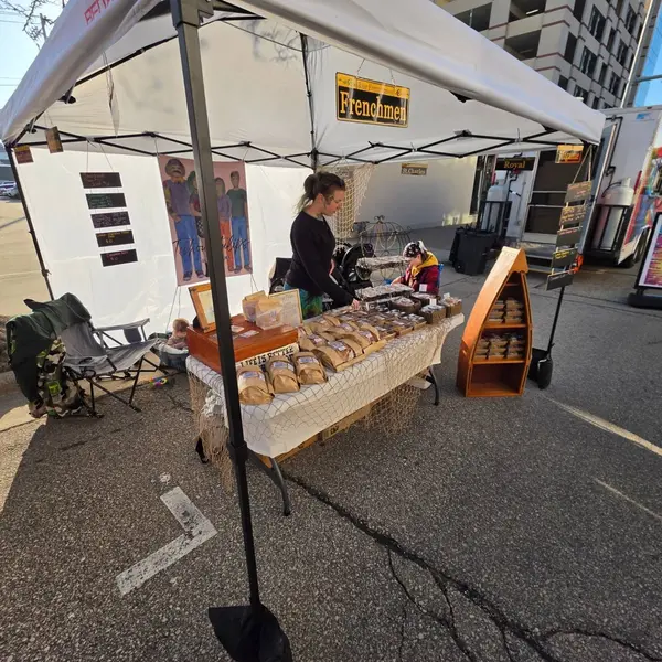feature image of Dubuque Farmers’ Market Brings Fresh Flavor and Community Spirit to Downtown  