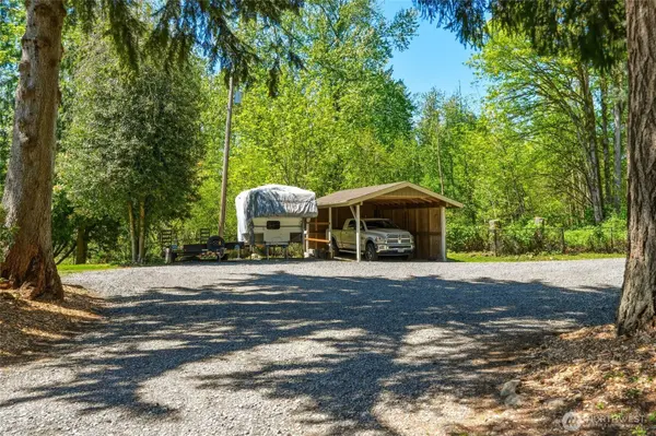 21437 SE 232nd ST, Maple Valley, WA 98038