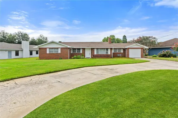 404 COLEMAN DR, Winter Haven, FL 33884