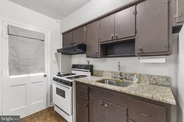 8318 HILLENDALE RD, Baltimore, MD 21234