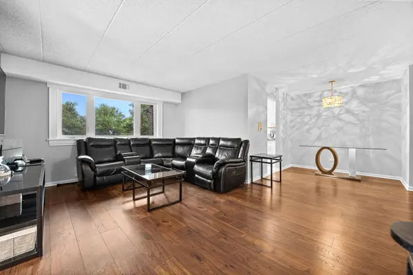 10511 S Roberts RD #2A, Palos Hills, IL 60465