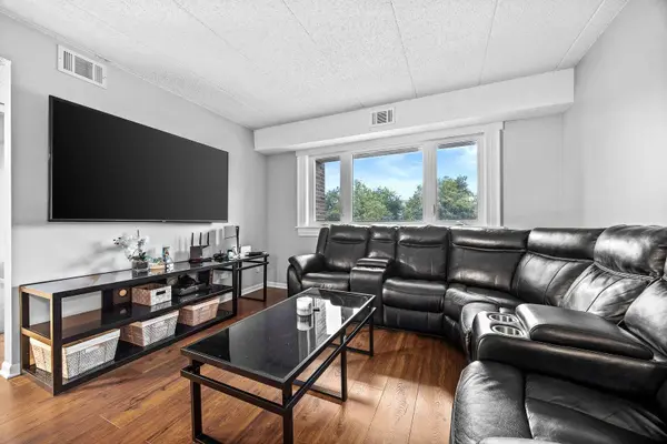 10511 S Roberts RD #2A, Palos Hills, IL 60465