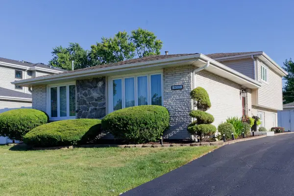 8053 W 88TH ST, Hickory Hills, IL 60457