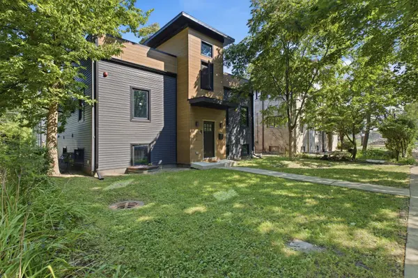 2307 Lake ST, Evanston, IL 60201