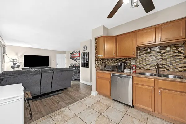 4809 ENGLE RD #1C, Alsip, IL 60803