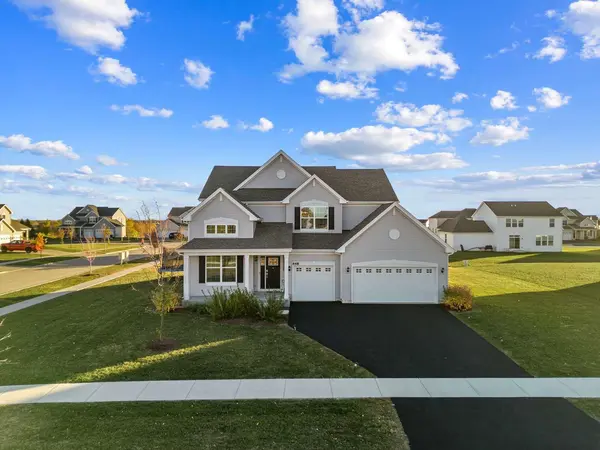 668 Braemore LN, Yorkville, IL 60560