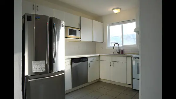 2 White Abbey PARK #26, Toronto E04, ON M1R 5A1